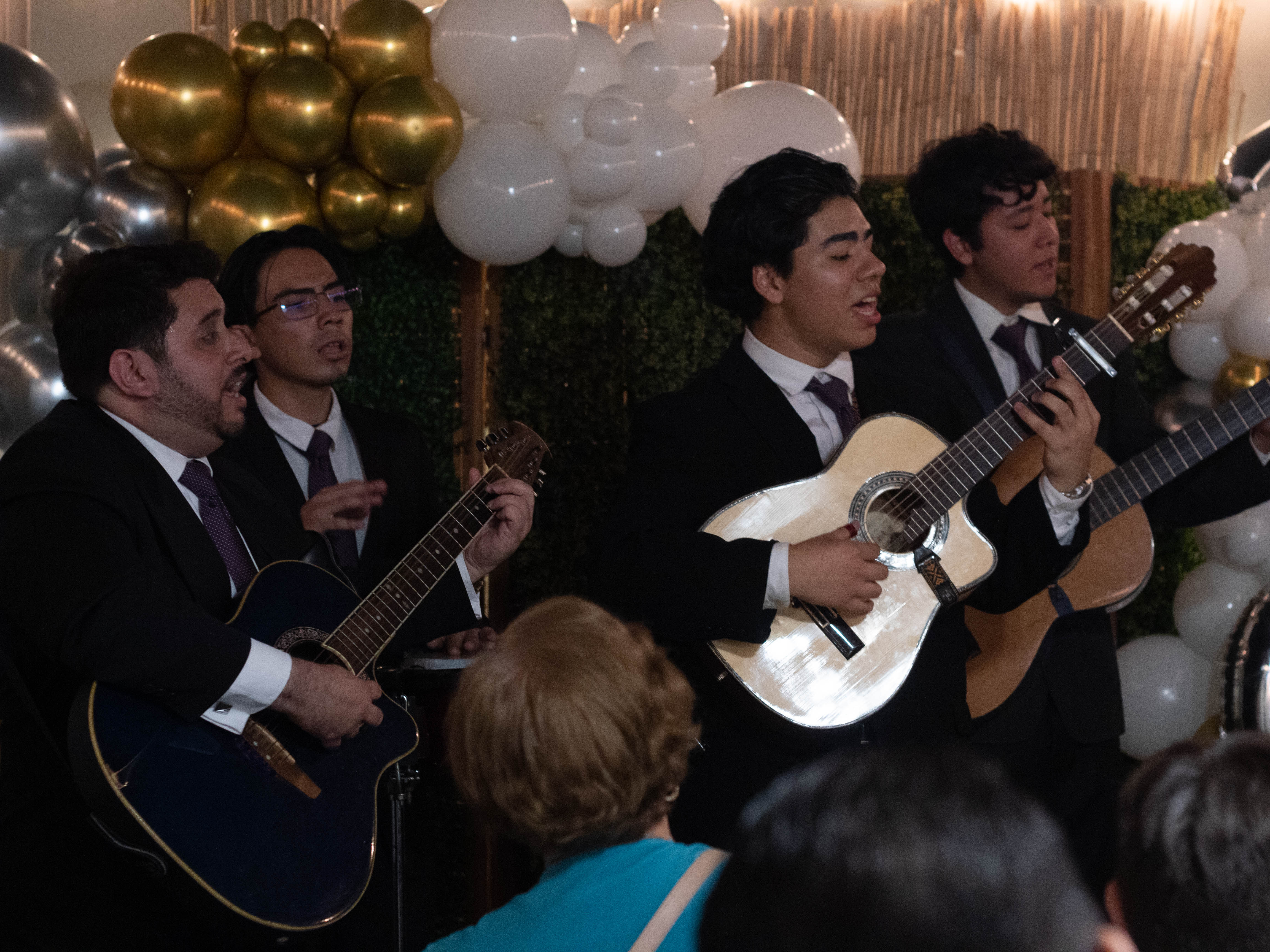 Presentación especial del Trío Noche Serena MTY